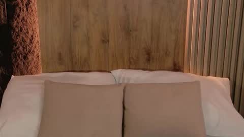 Casandra  online show from January 8, 2026, 7:27 pm