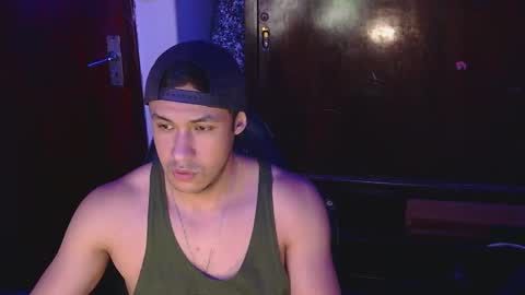 Snapshot of casas_oom chatting on March 10, 2025, 5:33 am online show from March 10, 2025, 5:33 am