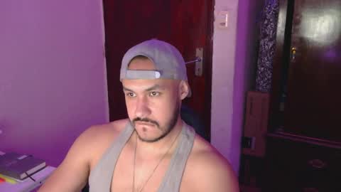 Snapshot of casas_oom chatting on April 2, 2026, 3:48 am online show from April 2, 2026, 3:48 am