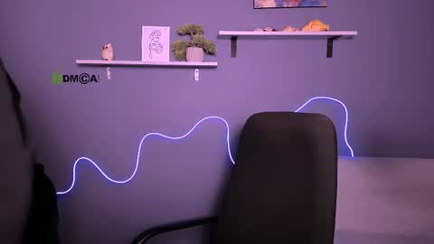 casey_meow_ online show from October 3, 2025, 12:46 pm