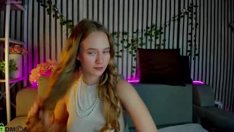 Snapshot of casey_sweeet chatting on February 17, 2026, 9:06 am Casey sweeet online show from February 17, 2026, 9:06 am