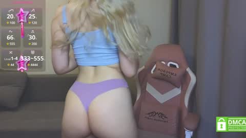 Snapshot of caseylabow chatting on December 17, 2024, 1:38 pm My name is Casey... Nice to meet you I will be happy to have funthumbs up please its important online show from December 17, 2024, 1:38 pm