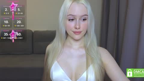 Snapshot of caseylabow chatting on December 22, 2024, 4:17 pm My name is Casey... Nice to meet you I will be happy to have funthumbs up please its important online show from December 22, 2024, 4:17 pm