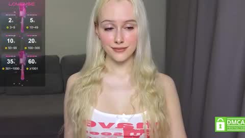 Snapshot of caseylabow chatting on February 15, 2025, 11:17 am My name is Casey... Nice to meet you I will be happy to have funthumbs up please its important online show from February 15, 2025, 11:17 am