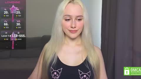 Snapshot of caseylabow chatting on March 3, 2025, 10:38 am My name is Casey... Nice to meet you I will be happy to have funthumbs up please its important online show from March 3, 2025, 10:38 am