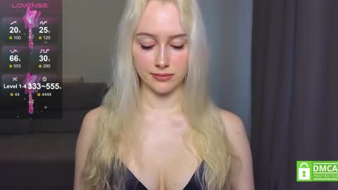 Snapshot of caseylabow chatting on March 5, 2025, 2:46 am My name is Casey... Nice to meet you I will be happy to have funthumbs up please its important online show from March 5, 2025, 2:46 am