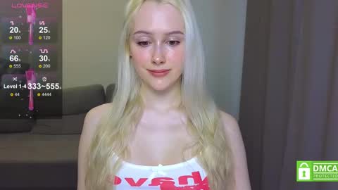 Snapshot of caseylabow chatting on March 7, 2025, 2:46 am My name is Casey... Nice to meet you I will be happy to have funthumbs up please its important online show from March 7, 2025, 2:46 am