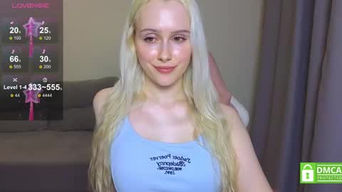 Snapshot of caseylabow chatting on March 11, 2025, 2:29 pm My name is Casey... Nice to meet you I will be happy to have funthumbs up please its important online show from March 11, 2025, 2:29 pm