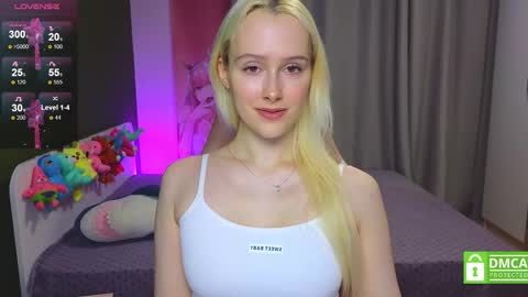 My name is Casey... Nice to meet you  I will be happy to have funthumbs up please its important online show from November 26, 2025, 4:02 am