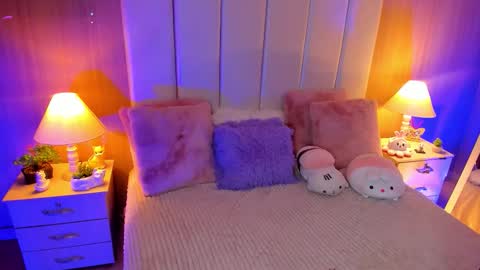 Casey Pierce  New Account online show from November 4, 2025, 8:08 pm