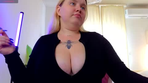 Casey Robbins online show from October 3, 2025, 6:21 am