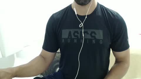 cashmastermuscle77 online show from December 28, 2024, 2:21 pm