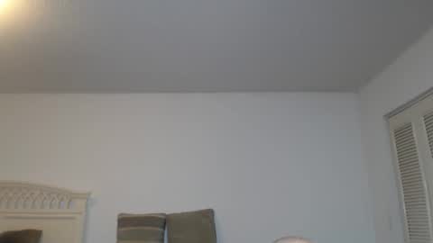 Snapshot of casinocam chatting on January 26, 2025, 2:35 am CasinoCam online show from January 26, 2025, 2:35 am