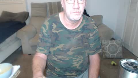 Snapshot of casinocam chatting on February 3, 2025, 7:31 pm CasinoCam online show from February 3, 2025, 7:31 pm