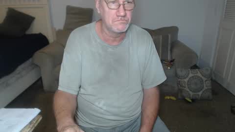 Snapshot of casinocam chatting on February 8, 2025, 11:44 am CasinoCam online show from February 8, 2025, 11:44 am