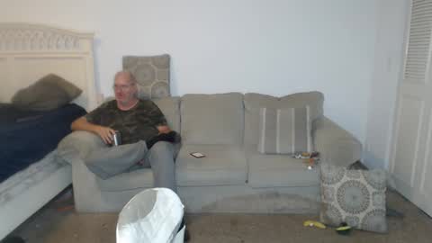 Snapshot of casinocam chatting on February 15, 2025, 6:33 am CasinoCam online show from February 15, 2025, 6:33 am