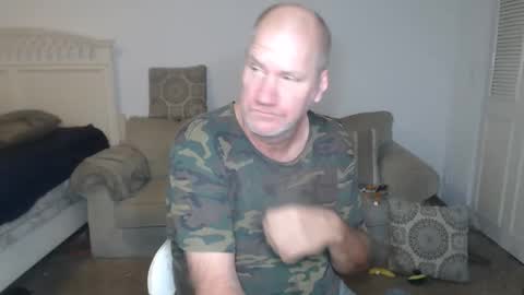 Snapshot of casinocam chatting on February 15, 2025, 11:17 am CasinoCam online show from February 15, 2025, 11:17 am
