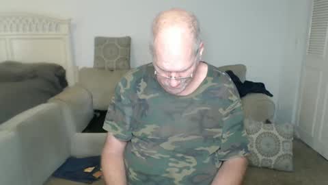 Snapshot of casinocam chatting on February 17, 2025, 4:59 pm CasinoCam online show from February 17, 2025, 4:59 pm