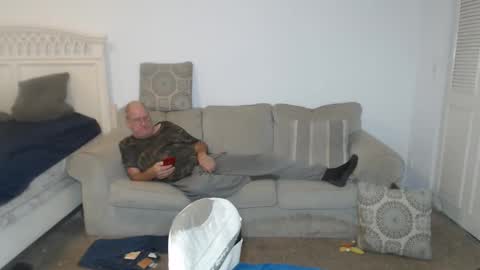 Snapshot of casinocam chatting on February 18, 2025, 6:26 pm CasinoCam online show from February 18, 2025, 6:26 pm