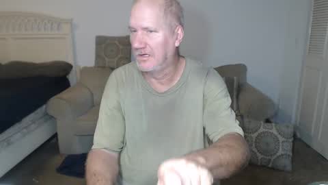 Snapshot of casinocam chatting on February 23, 2025, 2:40 am CasinoCam online show from February 23, 2025, 2:40 am