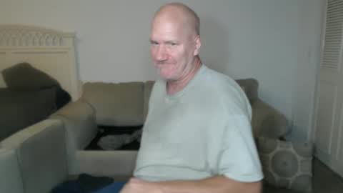 Snapshot of casinocam chatting on March 8, 2025, 1:39 am CasinoCam online show from March 8, 2025, 1:39 am