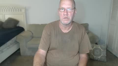 Snapshot of casinocam chatting on March 12, 2025, 12:57 pm CasinoCam online show from March 12, 2025, 12:57 pm