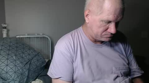 Snapshot of casinocam chatting on September 15, 2025, 2:11 am CasinoCam online show from September 15, 2025, 2:11 am