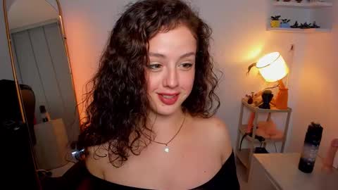 Cassie online show from September 18, 2025, 9:50 pm