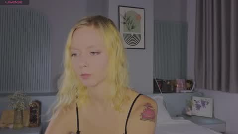 Cassie online show from November 16, 2025, 4:40 am