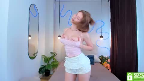 Hello my name is Cassie and my friend Nilo is also here online show from July 31, 2026, 7:52 am