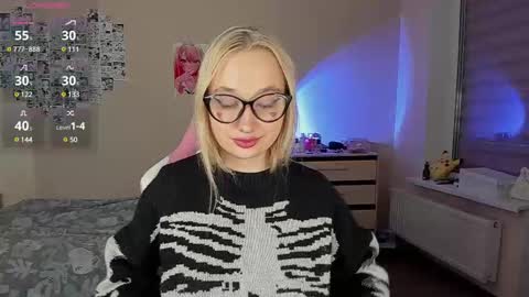 Snapshot of cassie_rosss chatting on March 6, 2025, 5:14 am Cassie Rosss online show from March 6, 2025, 5:14 am