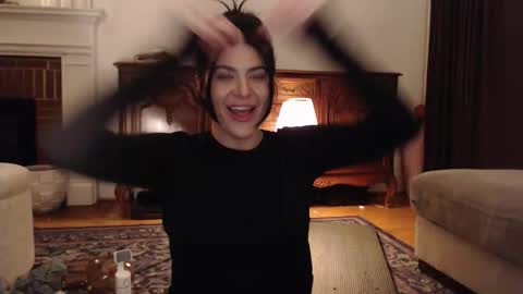 cassiealvarez online show from February 27, 2026, 5:29 am