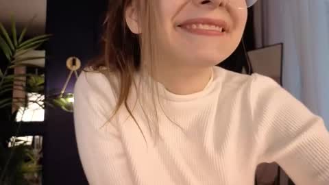 assie online show from October 29, 2025, 1:02 pm