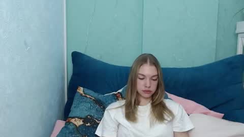 Tina online show from September 12, 2025, 5:18 am