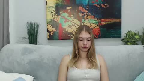 Tina online show from September 18, 2025, 5:42 am