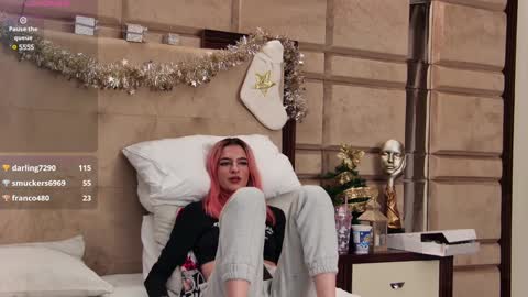 Snapshot of cassiefoxx_ chatting on December 20, 2024, 1:58 am Cassie online show from December 20, 2024, 1:58 am