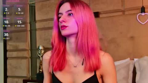 Snapshot of cassiefoxx_ chatting on March 3, 2025, 7:17 pm Cassie online show from March 3, 2025, 7:17 pm