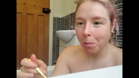 Cassie online show from February 19, 2026, 9:05 am