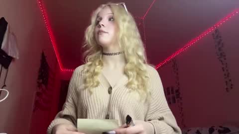 Cassie online show from April 18, 2026, 5:28 pm