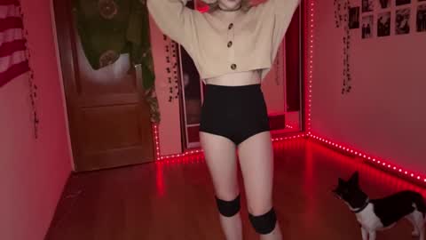 Cassie online show from April 18, 2026, 7:58 pm