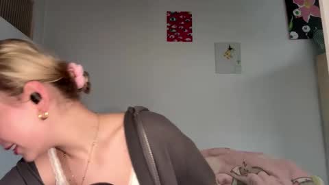 Olivia online show from February 19, 2026, 8:10 am