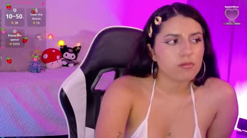 Paula  online show from September 18, 2025, 2:13 am