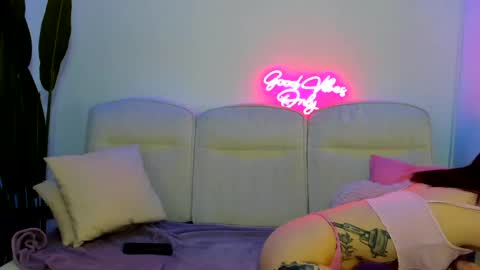 cassy_foxy online show from April 20, 2026, 6:05 am