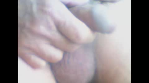 Snapshot of castells chatting on May 6, 2026, 4:34 pm castells online show from May 6, 2026, 4:34 pm