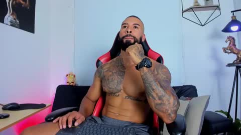 Snapshot of casticatheking chatting on January 26, 2025, 10:57 pm Matheo Brown online show from January 26, 2025, 10:57 pm