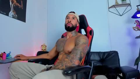 Snapshot of casticatheking chatting on February 13, 2025, 6:59 pm Matheo Brown online show from February 13, 2025, 6:59 pm
