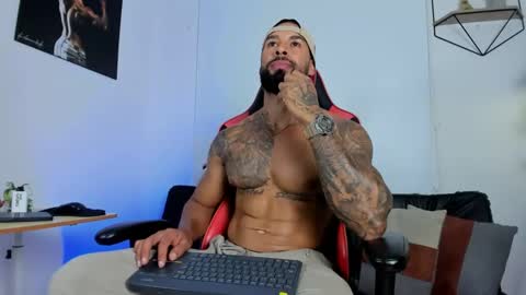 Snapshot of casticatheking chatting on March 5, 2025, 2:36 am Matheo Brown online show from March 5, 2025, 2:36 am