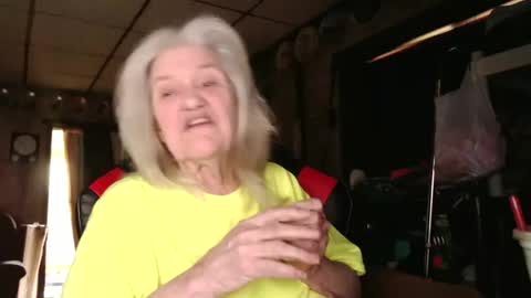 cat online show from October 19, 2025, 4:07 pm