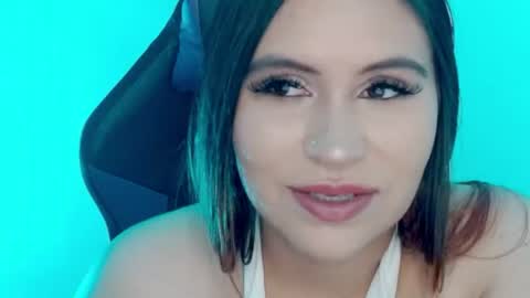 Snapshot of cata__gutierrez_ chatting on July 17, 2026, 4:30 am Cata online show from July 17, 2026, 4:30 am