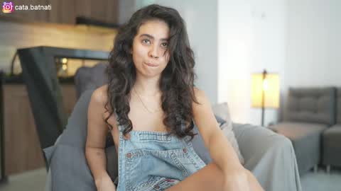 Snapshot of cata_batnati chatting on May 10, 2026, 2:44 pm Catalina online show from May 10, 2026, 2:44 pm